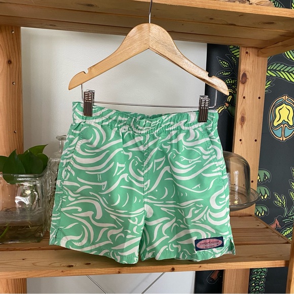 Vineyard Vines Green White Wave Shark Printed Chappy Swim Trunks Bottoms Shorts - Picture 2 of 10